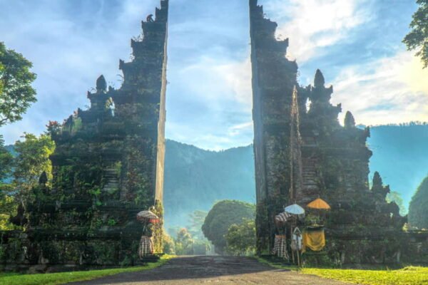 Luxurious hotel in Bali with a stunning ocean view